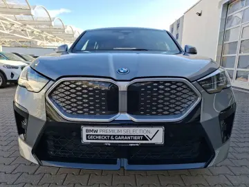 BMW iX2 xDrive30 M Sport iconic Glow Akustikglas 20'