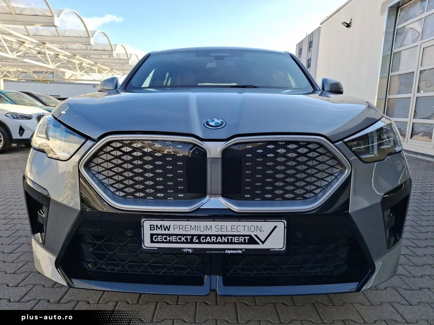 BMW iX2 xDrive30 M Sport iconic Glow Akustikglas 20'