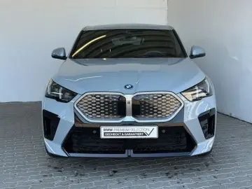 BMW iX2 xDrive30 M Sport Navi.LED.HuD.ACC.360 .KomfZ