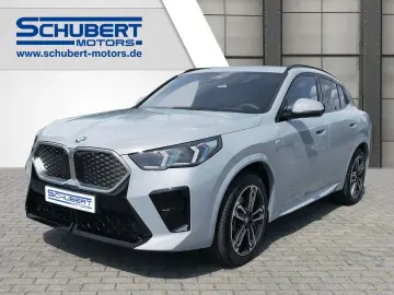 BMW iX2 xDrive30 M SPORT ICONIC GLOW H K 360GRAD MEM