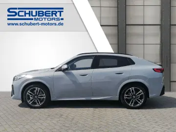 BMW iX2 xDrive30 M SPORT ICONIC GLOW H K 360GRAD MEM