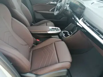BMW iX2 xDrive30 M SPORT ICONIC GLOW H K 360GRAD MEM