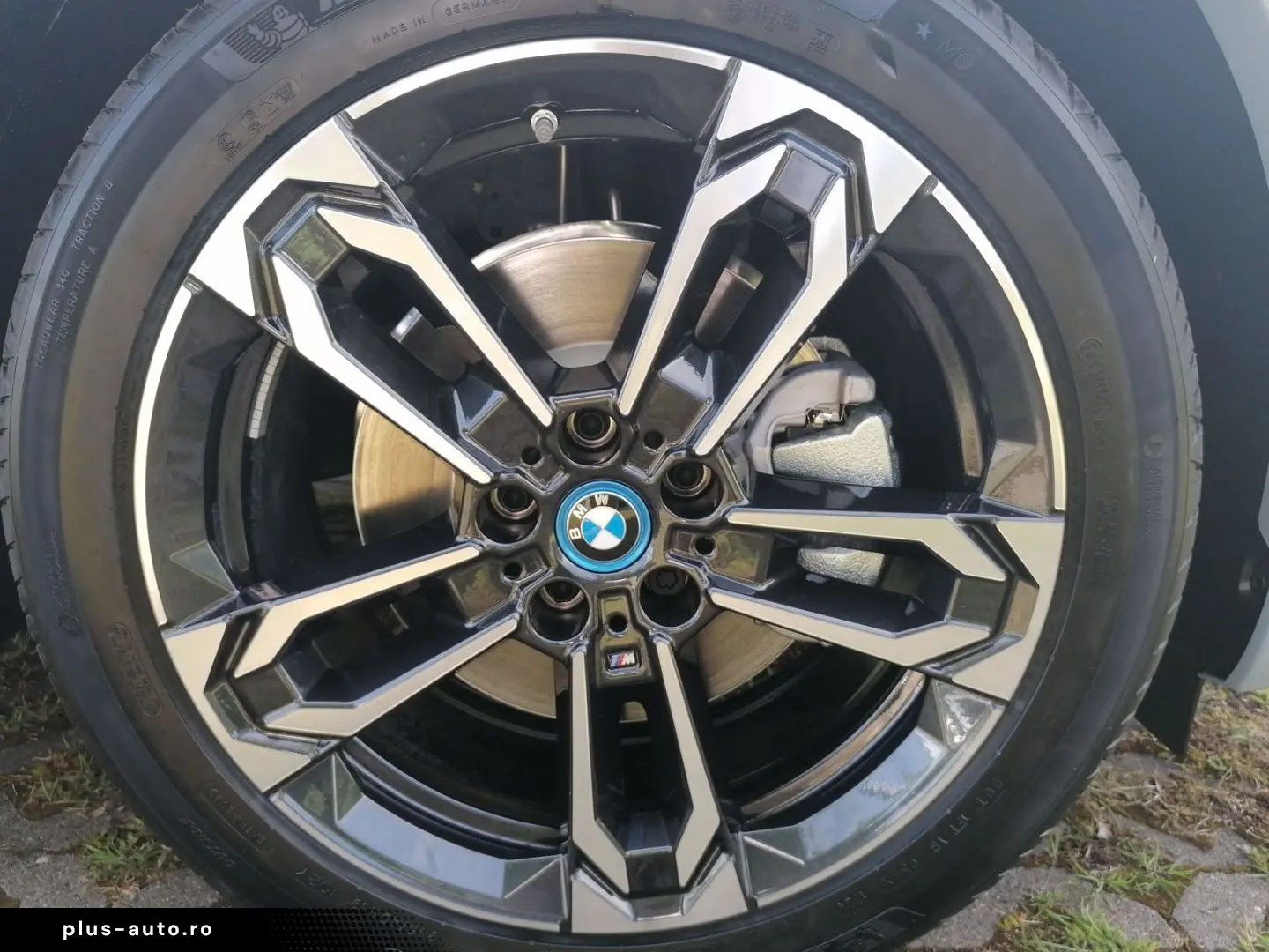 BMW iX2 xDrive30 M SPORT ICONIC GLOW H K 360GRAD MEM
