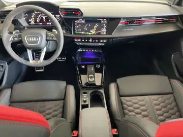 AUDI RS3 Limousine 2.5 TFSI Quattro Matrix 360Camera Pano