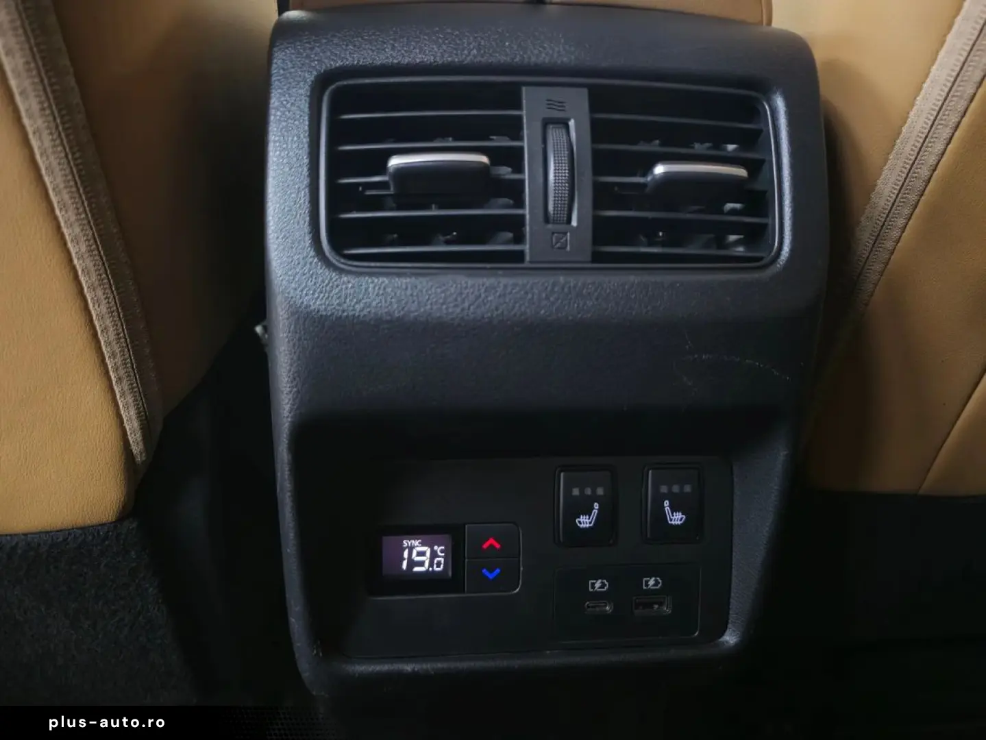 Nissan X-Trail e4force 214 cp