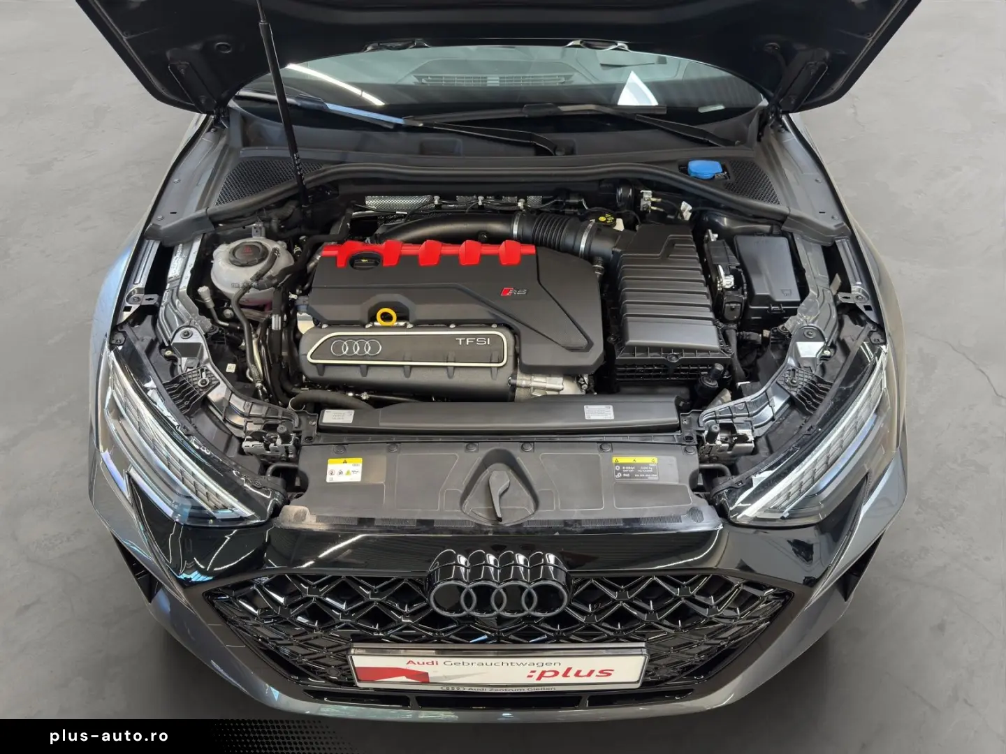 AUDI RS3 Limousine 2.5 TFSI Quattro Matrix HuD Pano Sonos
