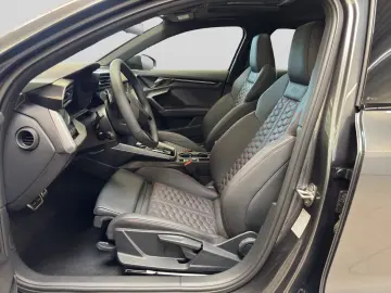 AUDI RS3 Limousine 2.5 TFSI Quattro Matrix HuD Pano Sonos