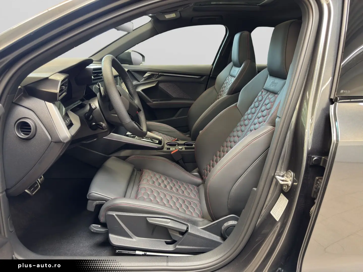 AUDI RS3 Limousine 2.5 TFSI Quattro Matrix HuD Pano Sonos