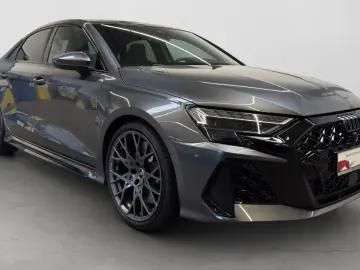 AUDI RS3 Limousine 2.5 TFSI Quattro Matrix HuD Pano Sonos