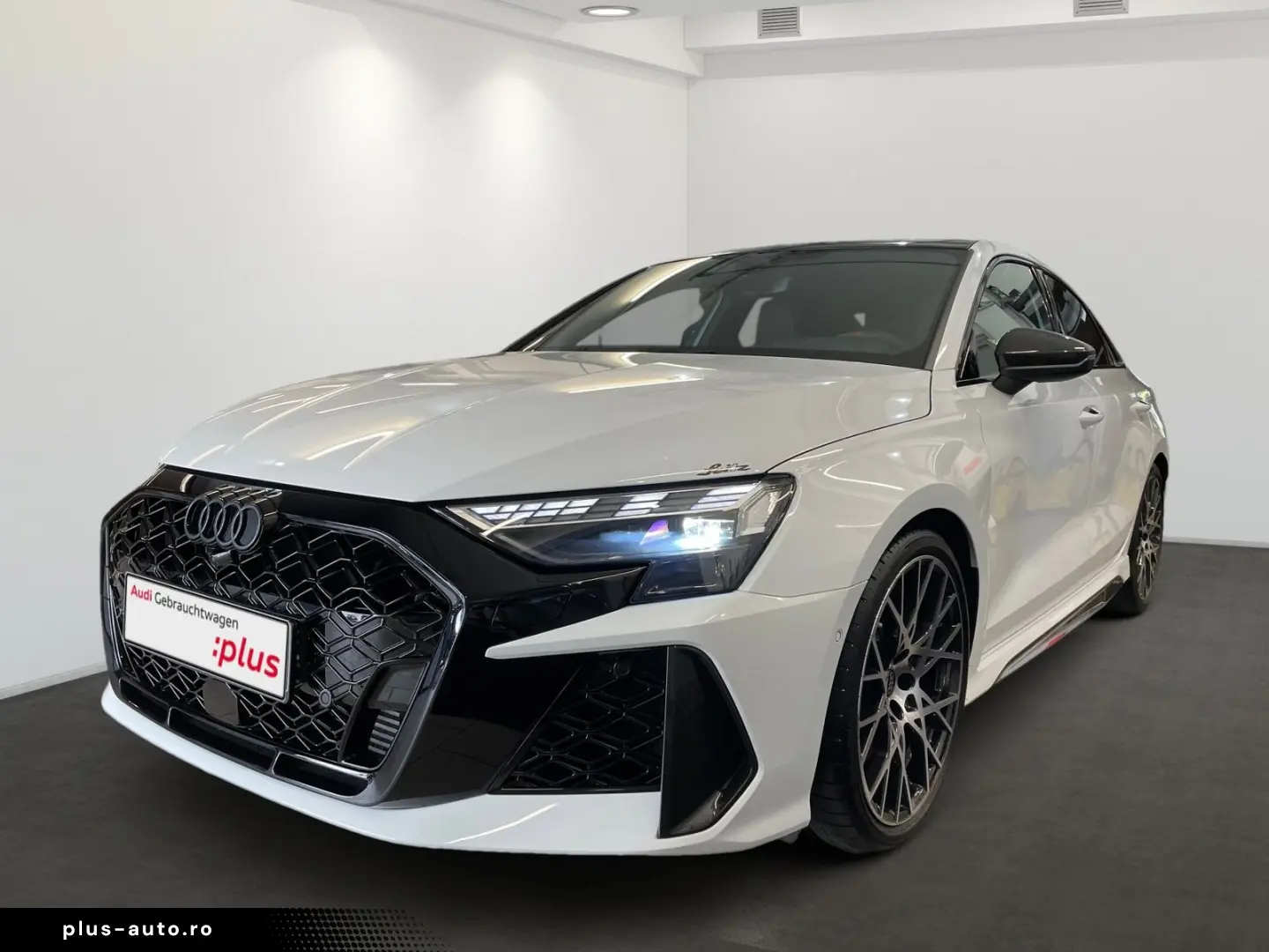 AUDI RS3 Limousine 2.5 TFSI Quattro HuD Pano Sonos