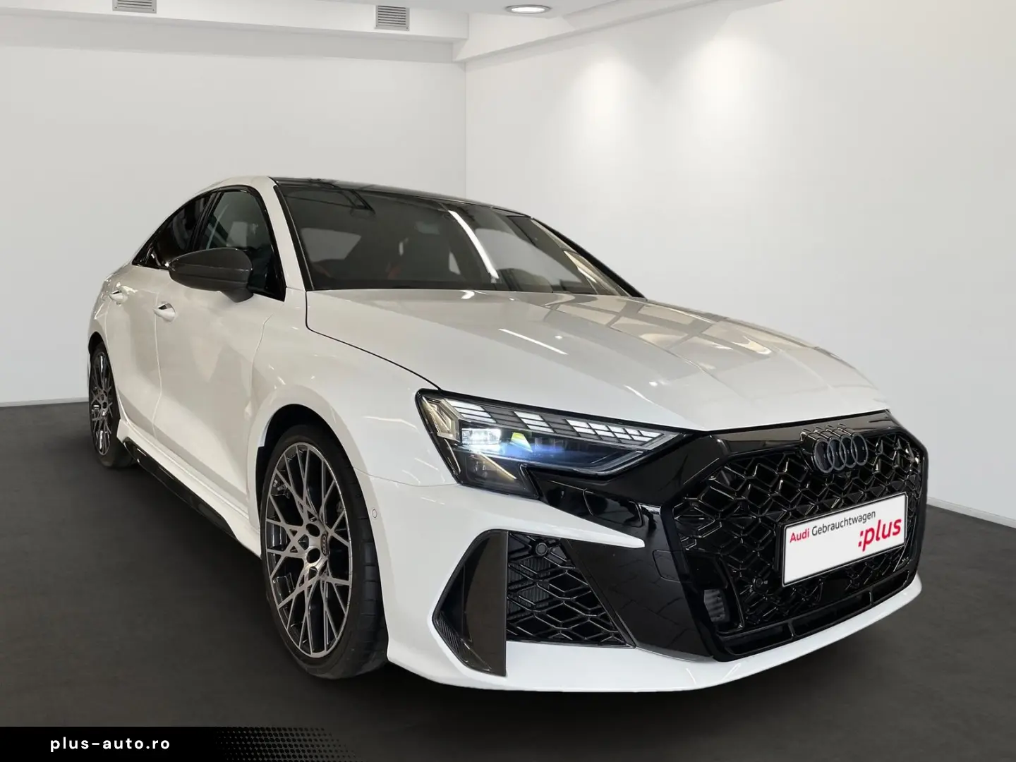 AUDI RS3 Limousine 2.5 TFSI Quattro HuD Pano Sonos