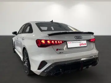 AUDI RS3 Limousine 2.5 TFSI Quattro HuD Pano Sonos