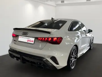 AUDI RS3 Limousine 2.5 TFSI Quattro HuD Pano Sonos