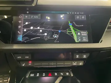 AUDI RS3 Limousine 2.5 TFSI Quattro HuD Pano Sonos