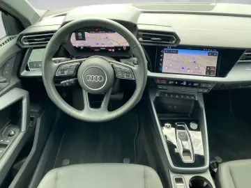 AUDI A3 Limousine 35 TFSI advanced S-tronic AHK Navi