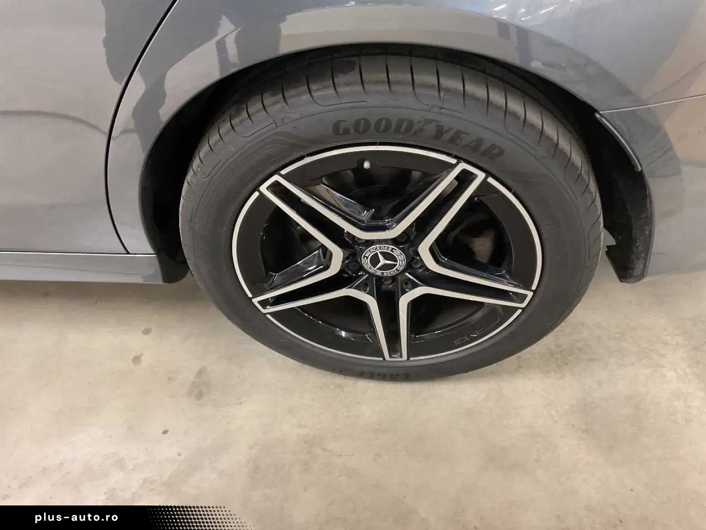 MERCEDES-BENZ E 300 e AMG Line Burmester Wide 360  AHK SpoSi