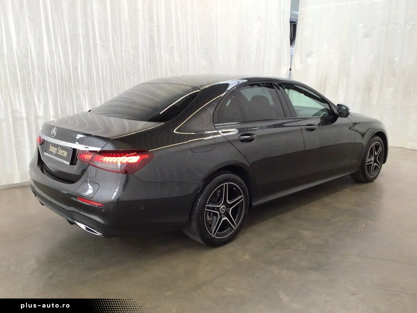 MERCEDES-BENZ E 300 de AMG AVA NIGHT AHK BURMESTER TOTWINKEL