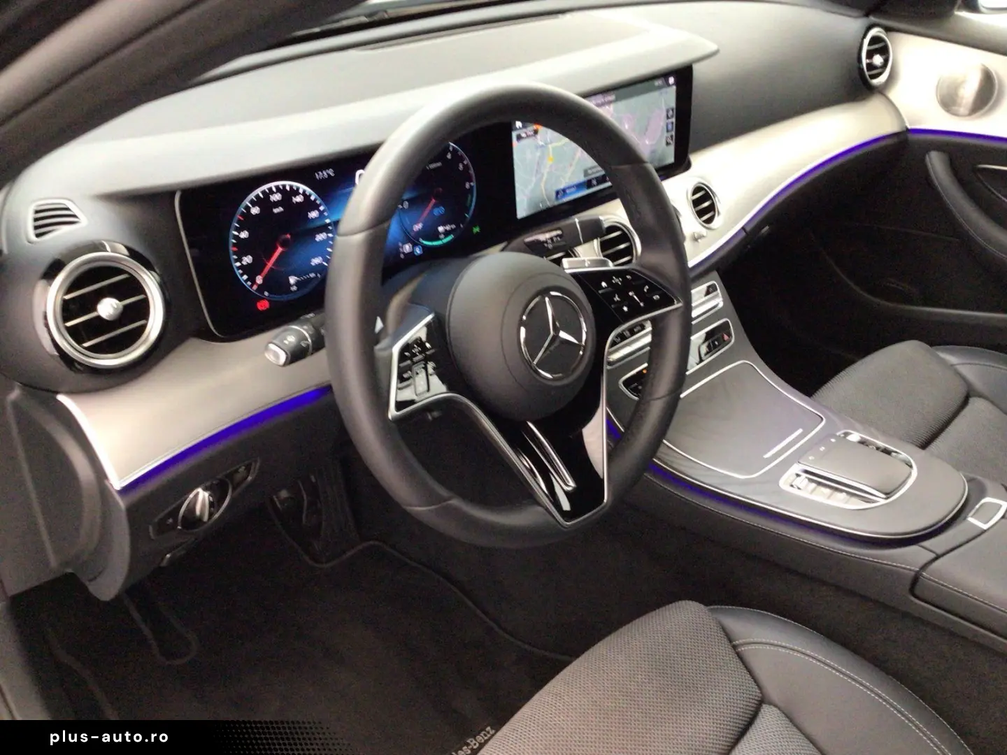 MERCEDES-BENZ E 300 de AMG AVA NIGHT AHK BURMESTER TOTWINKEL