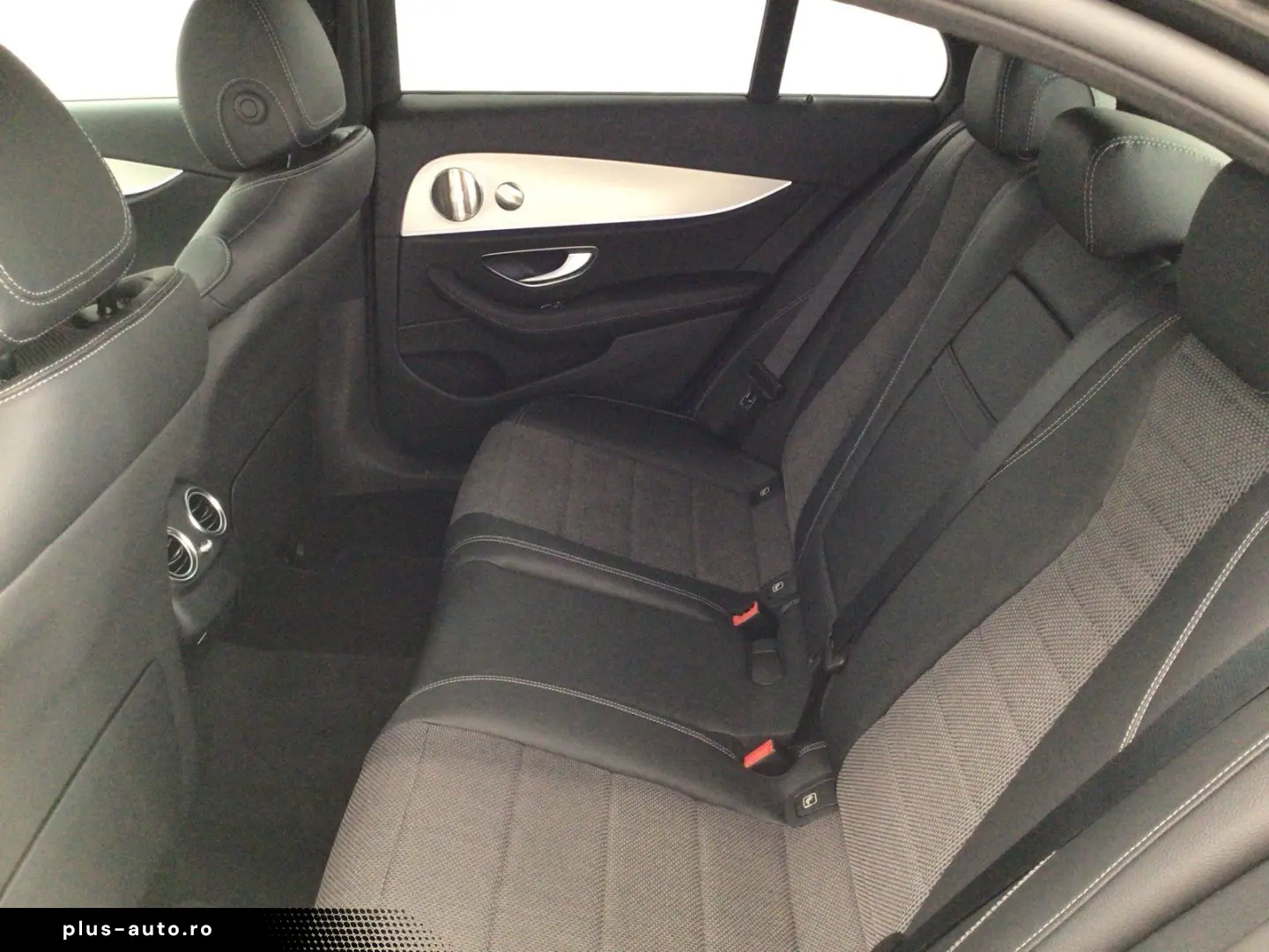 MERCEDES-BENZ E 300 de AMG AVA NIGHT AHK BURMESTER TOTWINKEL