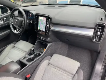 VOLVO XC40 B3 Core DCT GOOGLE ACC CAMERA