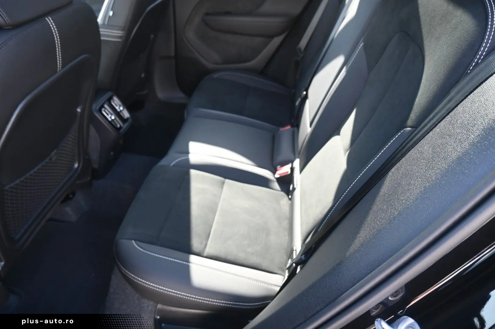 VOLVO XC40 B3 B Plus Black Edition