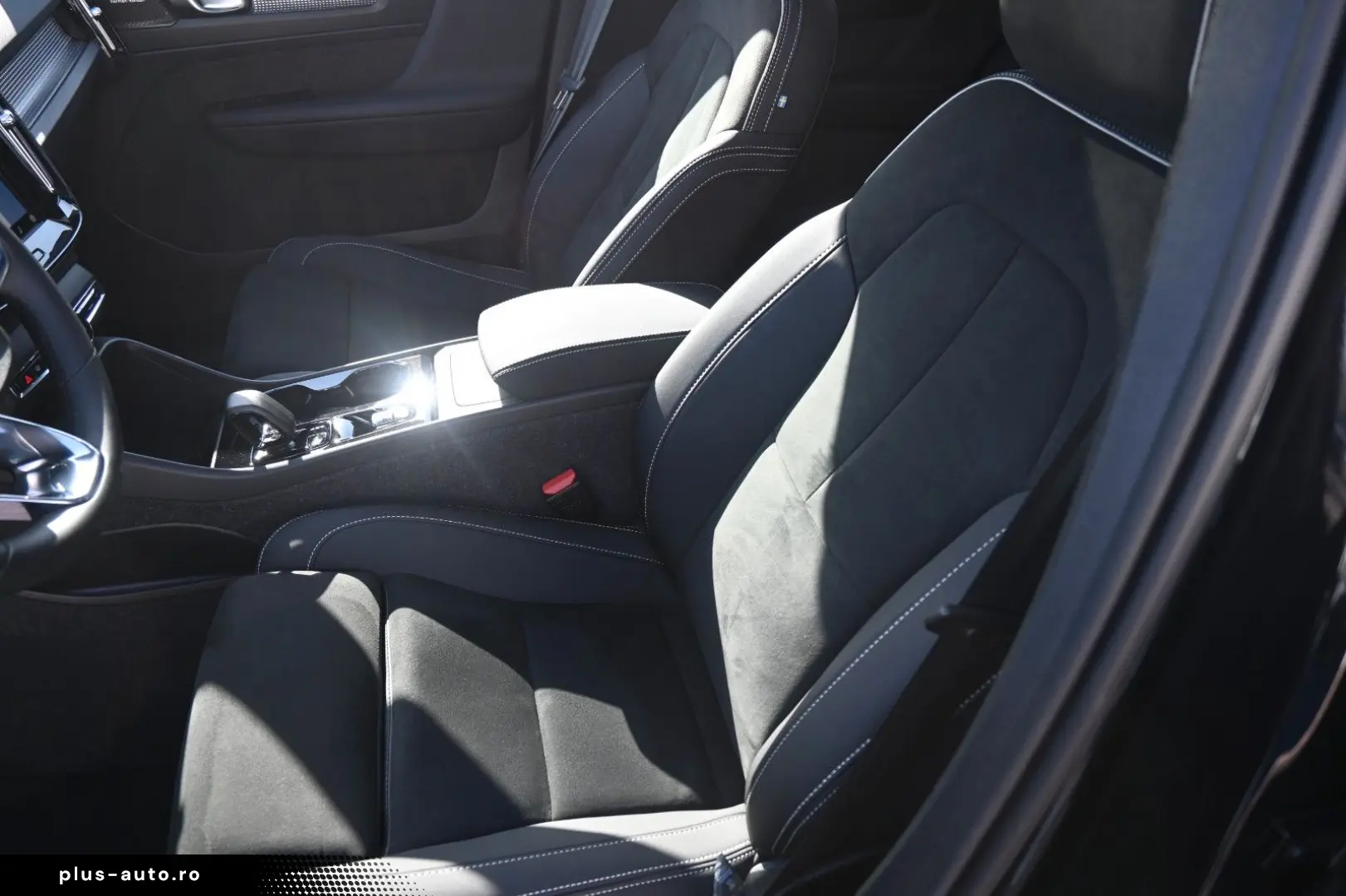 VOLVO XC40 B3 B Plus Black Edition