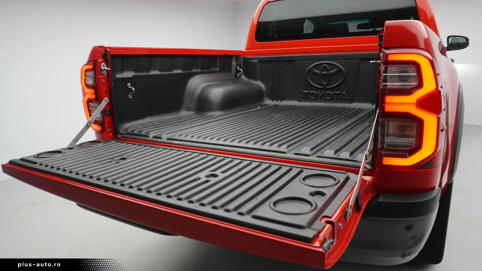 Toyota Hilux Invicible - 2.8L Diesel - Garantie - Istoric