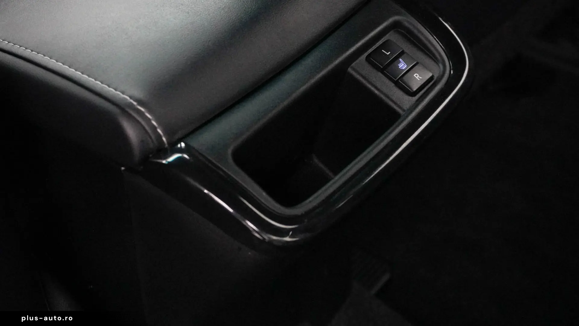 Toyota Hilux Invicible - 2.8L Diesel - Garantie - Istoric