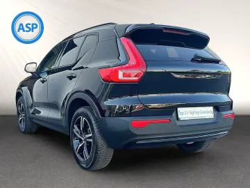VOLVO XC40 B3  Dark