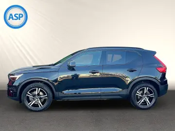 VOLVO XC40 B3  Dark