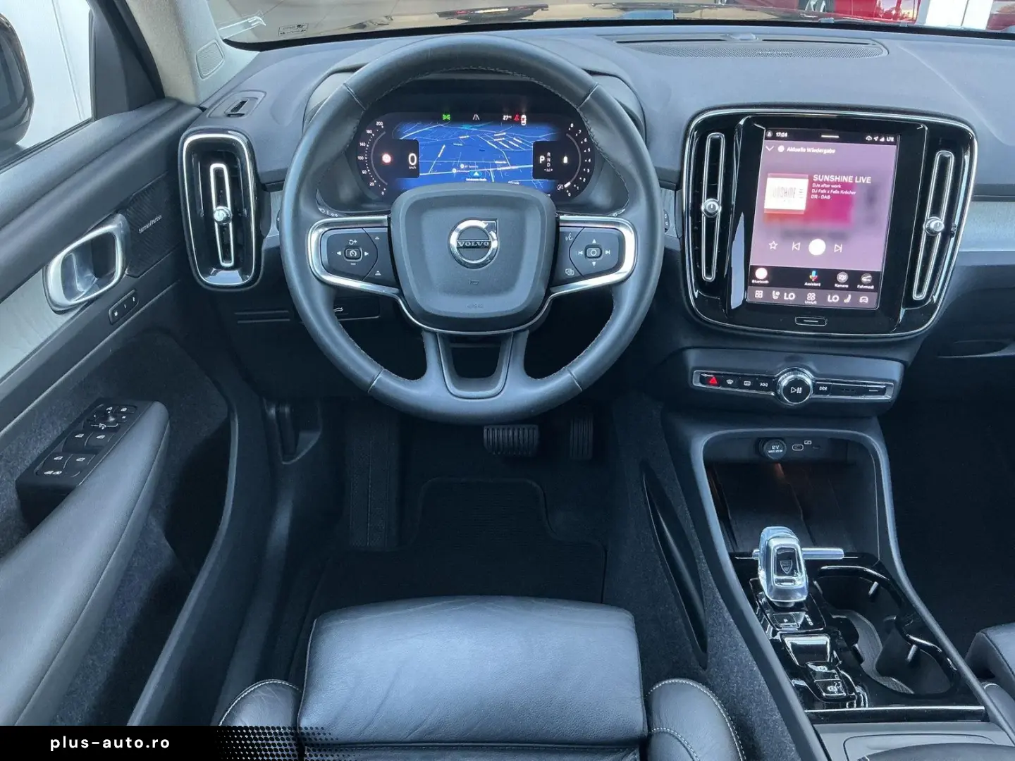 VOLVO XC40 B3  Dark