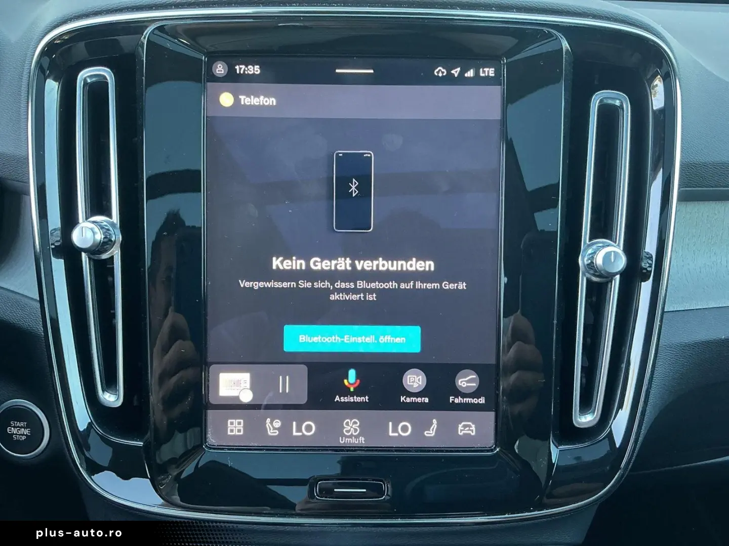 VOLVO XC40 B3  Dark