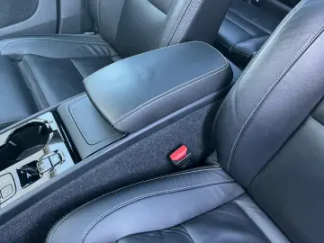 VOLVO XC40 B3  Dark