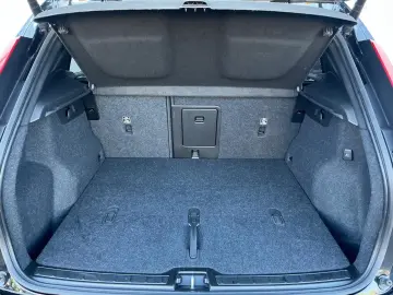 VOLVO XC40 B3  Dark