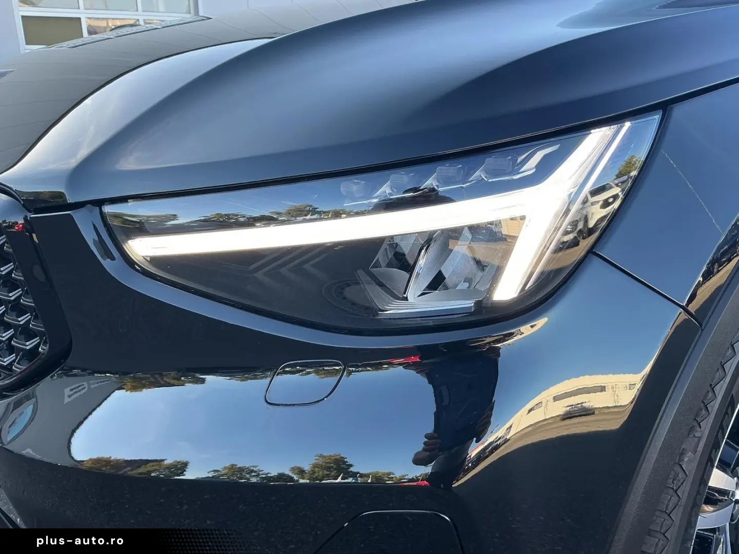 VOLVO XC40 B3  Dark