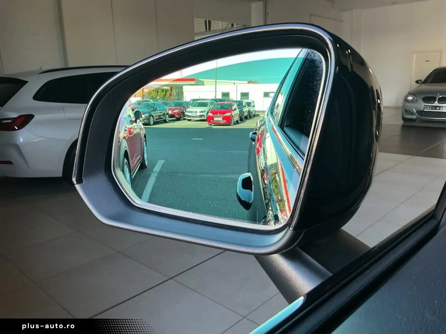 VOLVO XC40 B3  Dark