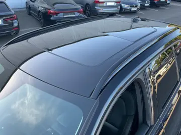 VOLVO XC40 B3  Dark