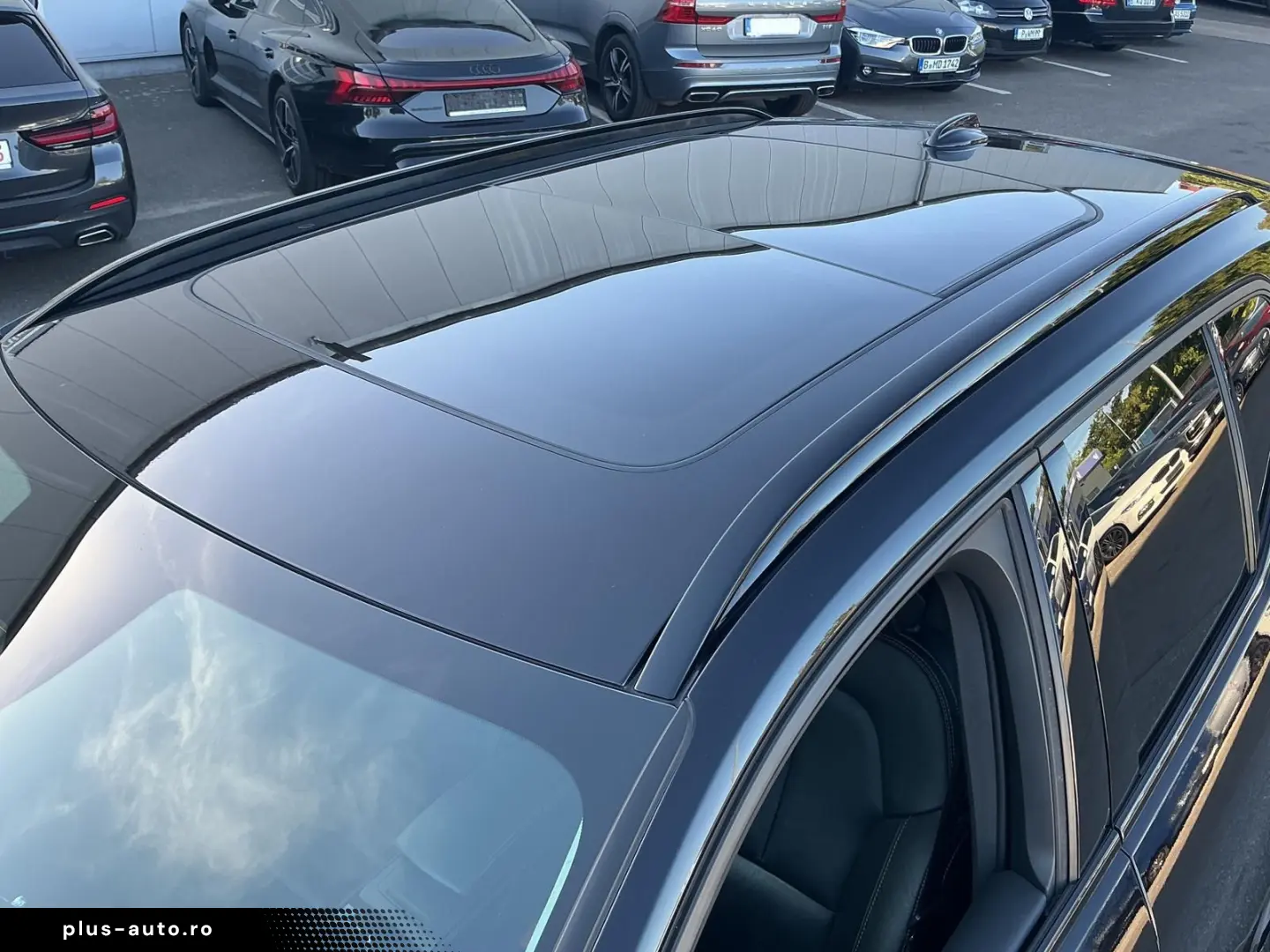 VOLVO XC40 B3  Dark