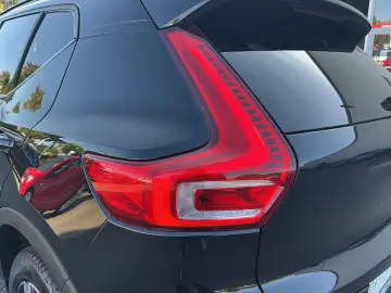 VOLVO XC40 B3  Dark