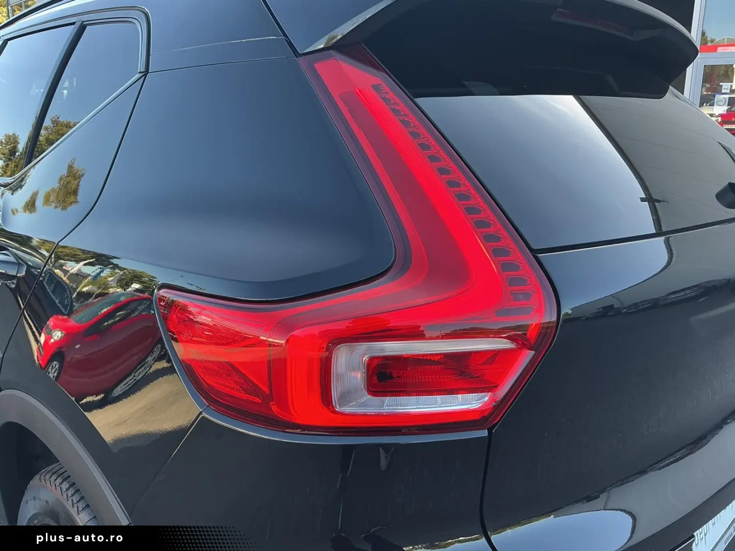 VOLVO XC40 B3  Dark