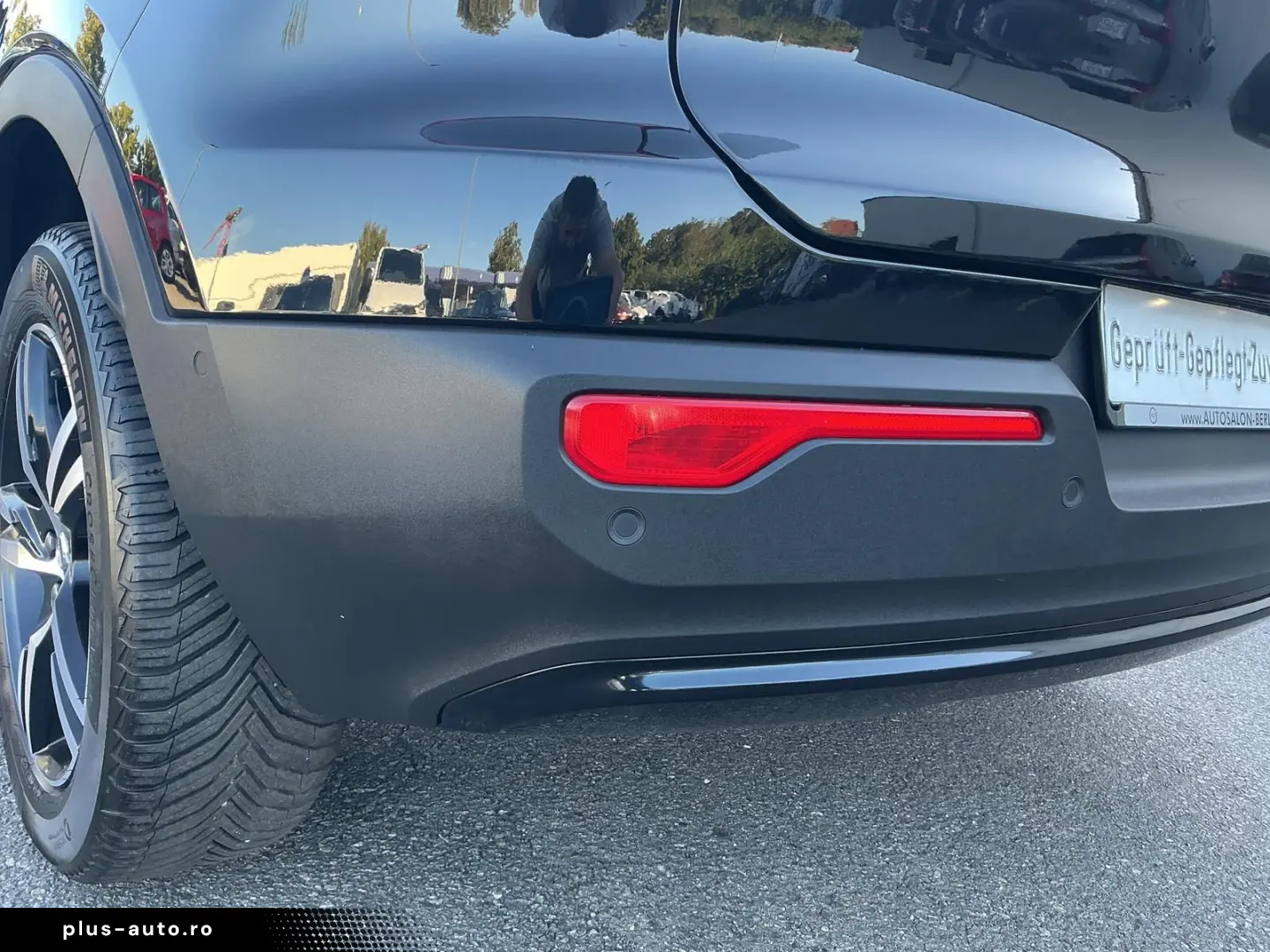 VOLVO XC40 B3  Dark