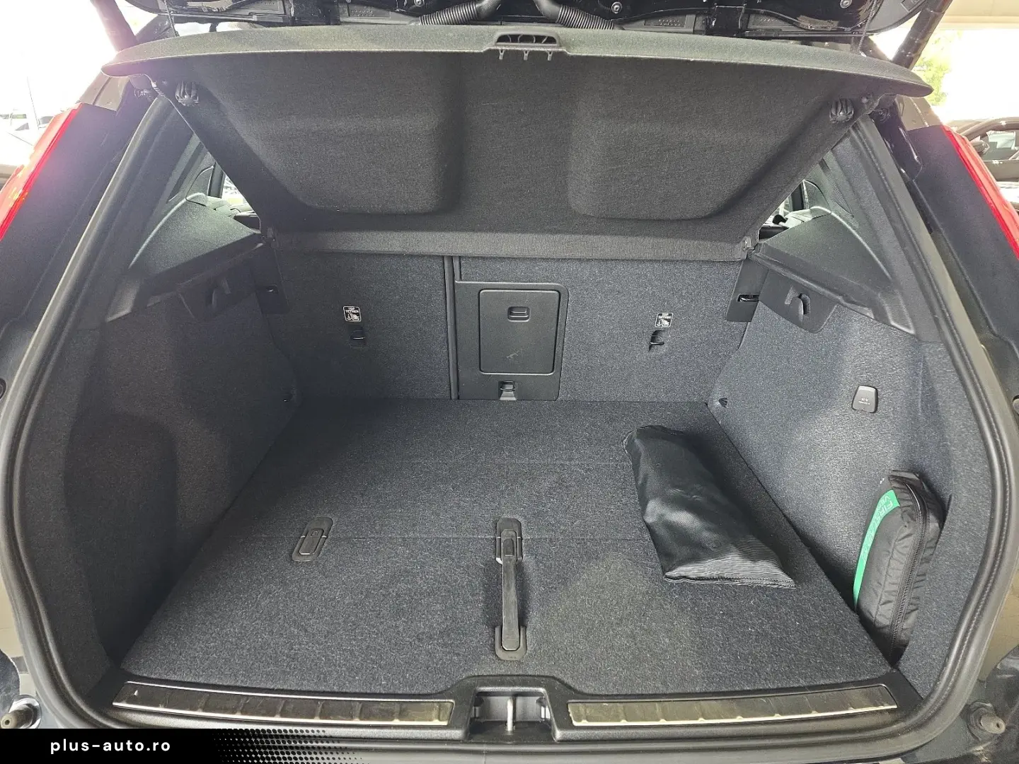 VOLVO XC40 B4 Ultimate Bright