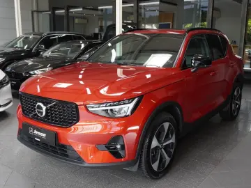 VOLVO XC40  B3 Plus Dark
