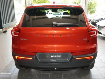VOLVO XC40  B3 Plus Dark