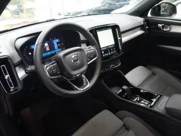 VOLVO XC40  B3 Plus Dark