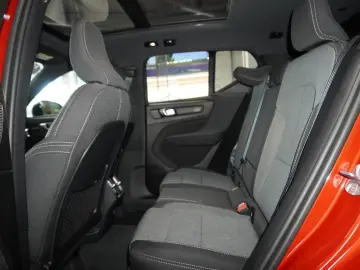 VOLVO XC40  B3 Plus Dark