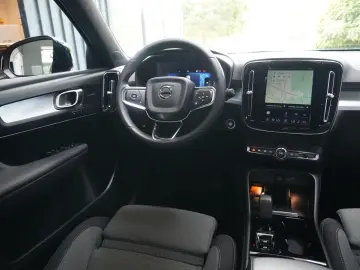 VOLVO XC40  B3 Plus Dark