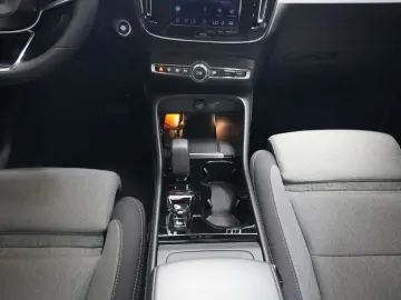 VOLVO XC40  B3 Plus Dark