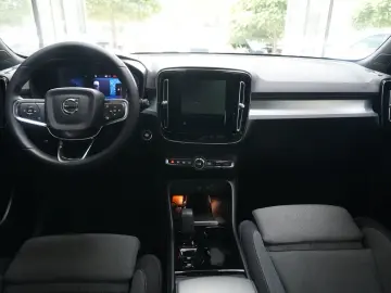 VOLVO XC40  B3 Plus Dark