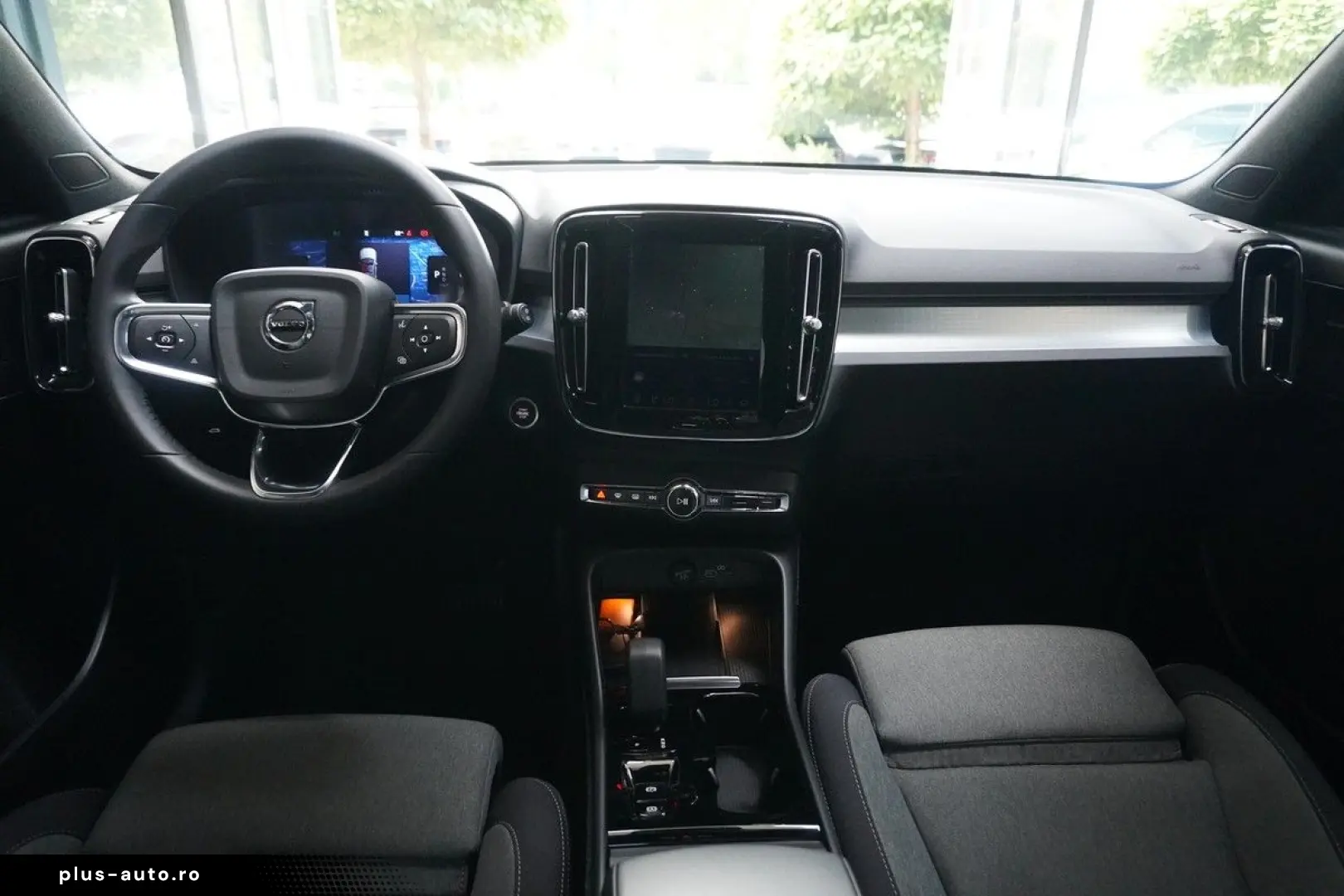 VOLVO XC40  B3 Plus Dark